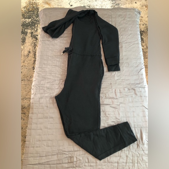 Smash and Tess x Jillian Harris “Harris Hoodie” - Picture 4 of 8